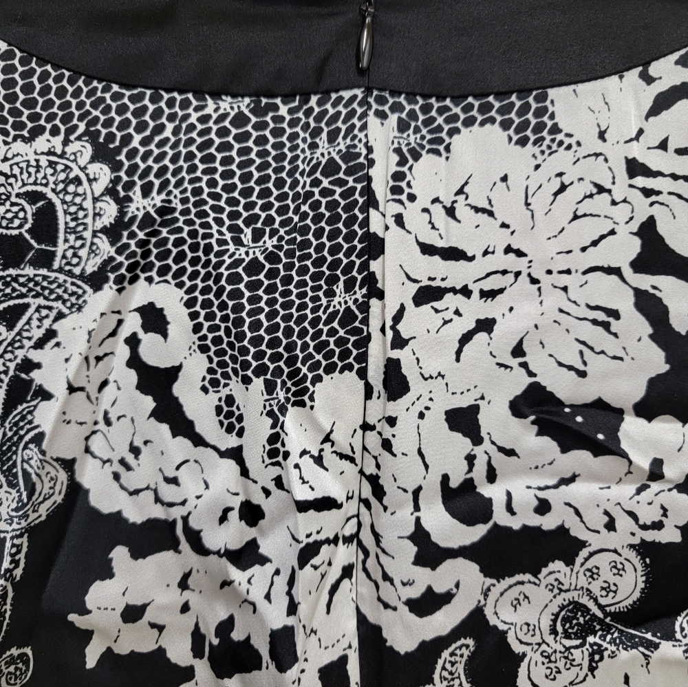 JS Collections Dress - Picture 2 of 7